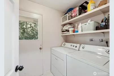 12832 Holiday Drive NE, Kirkland, WA 98034 - Photo 19