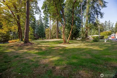 12832 Holiday Drive NE, Kirkland, WA 98034 - Photo 37