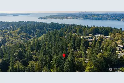 12832 Holiday Drive NE, Kirkland, WA 98034 - Photo 39