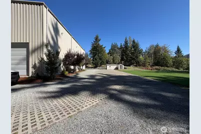 25929 SE Issaquah Fall City Rd, Issaquah, WA 98029 - Photo 11