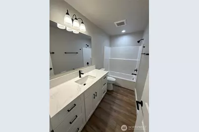 3711 W E Street, Bremerton, WA 98312 - Photo 13