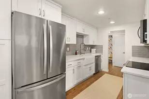 11556 Greenwood Ave N, Seattle, WA 98133 - Photo 3