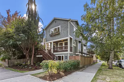 4501 39th Avenue S, Seattle, WA 98118 - Photo 1