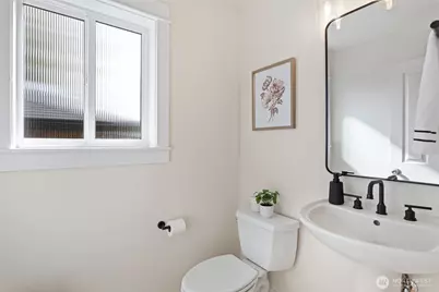 4501 39th Avenue S, Seattle, WA 98118 - Photo 13
