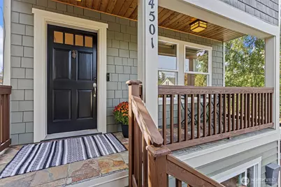 4501 39th Avenue S, Seattle, WA 98118 - Photo 3