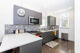 2112 3rd Ave N, Seattle, WA 98109 - Photo 3