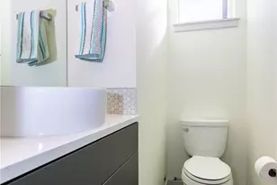 2112 3rd Ave N, Seattle, WA 98109 - Photo 11