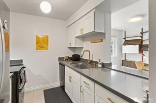 116 17th Ave, Seattle, WA 98122 - Photo 13