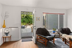 116 17th Ave, Seattle, WA 98122 - Photo 9