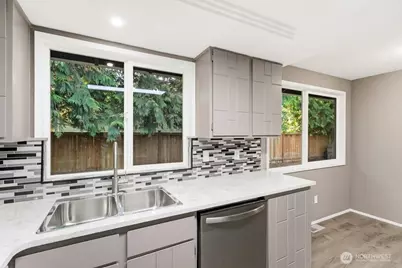 7914 206th Place SW, Edmonds, WA 98026 - Photo 9