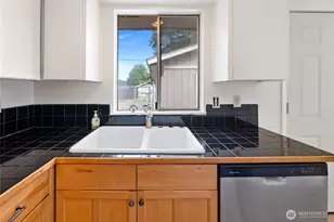 2608 N Madelia St, Spokane, WA 99207 - Photo 9