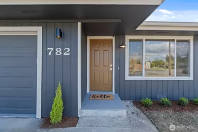 782 Lynnwood Avenue NE, Renton, WA 98056 - Photo 3