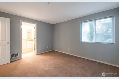 3980 129th Place SE #B102, Bellevue, WA 98006 - Photo 9