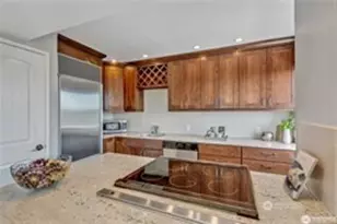 1800 Taylor Ave N, Seattle, WA 98109 - Photo 13