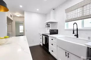 5232 Larrabee Way, Mount Vernon, WA 98273 - Photo 17