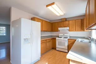 17701 Hillside Ct, Arlington, WA 98223 - Photo 11