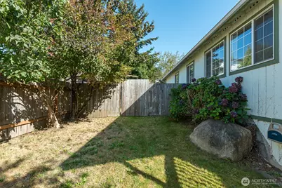 17701 Hillside Court, Arlington, WA 98223 - Photo 33