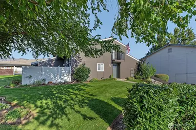 10 S Cove #A-3, Wenatchee, WA 98801 - Photo 1