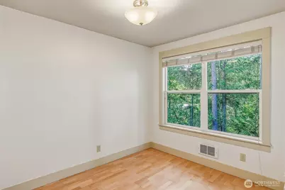 22910 90th Avenue W #E304, Edmonds, WA 98026 - Photo 11