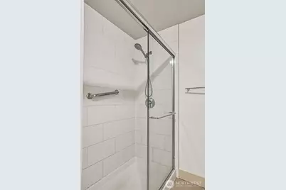 22910 90th Avenue W #E304, Edmonds, WA 98026 - Photo 23