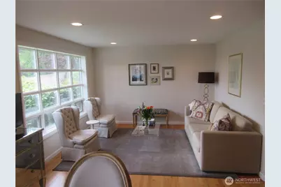 8831 NE 28th Street, Clyde Hill, WA 98004 - Photo 7