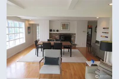 8831 NE 28th Street, Clyde Hill, WA 98004 - Photo 11