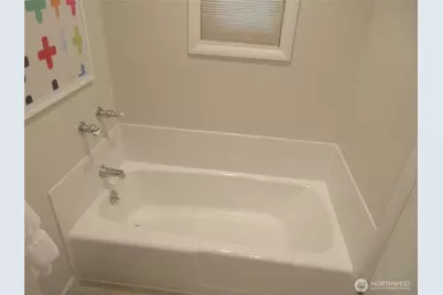 8831 NE 28th Street, Clyde Hill, WA 98004 - Photo 17