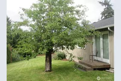 8831 NE 28th Street, Clyde Hill, WA 98004 - Photo 19