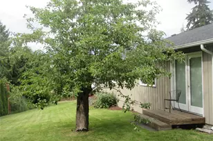 8831 NE 28th St, Clyde Hill, WA 98004 - Photo 19