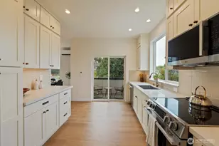 116 N 55th St, Seattle, WA 98103 - Photo 11