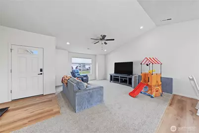 812 E Casacde Street, Othello, WA 99344 - Photo 11