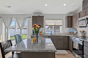 812 E Casacde St, Othello, WA 99344 - Photo 9