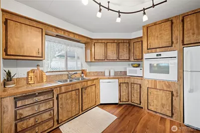 620 112th Street SE #201, Everett, WA 98208 - Photo 11