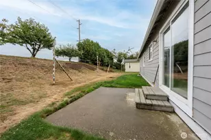 1375 Spruce St, Lynden, WA 98264 - Photo 3