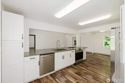 9784 W Belfair Valley Rd, Bremerton, WA 98312 - Photo 11