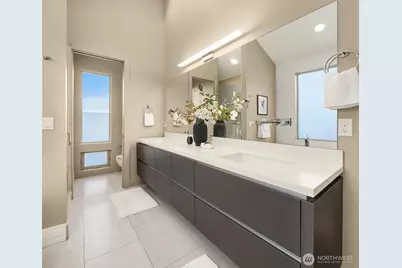 4025 Burton Place W, Seattle, WA 98199 - Photo 19