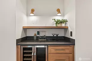 11516 Bartlett Ave NE, Seattle, WA 98125 - Photo 7
