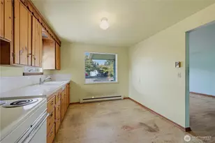 9216 30th Ave SW, Seattle, WA 98126 - Photo 5