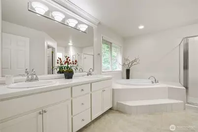 916 275th Place SE, Sammamish, WA 98075 - Photo 19