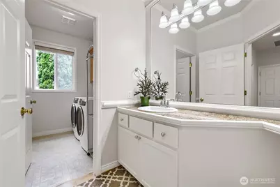 916 275th Place SE, Sammamish, WA 98075 - Photo 15