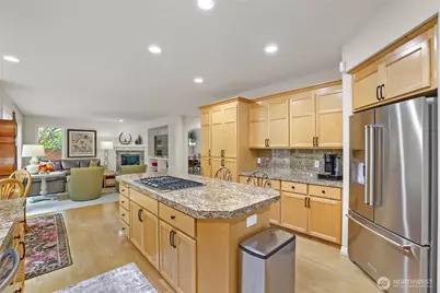 916 275th Place SE, Sammamish, WA 98075 - Photo 9