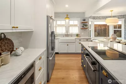 5019 36th Avenue NE, Seattle, WA 98105 - Photo 9