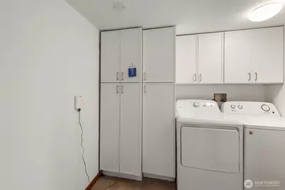 1605 5th Avenue N #102, Seattle, WA 98109 - Photo 17