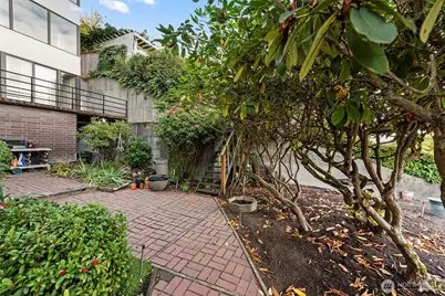 1605 5th Avenue N #102, Seattle, WA 98109 - Photo 19