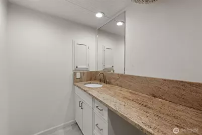 1605 5th Avenue N #102, Seattle, WA 98109 - Photo 15