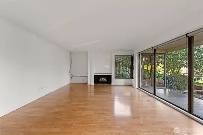 1605 5th Avenue N #102, Seattle, WA 98109 - Photo 3