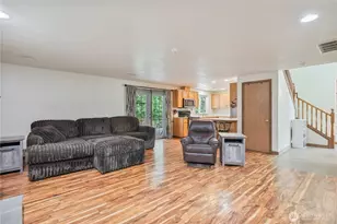 809 Melton Rd, Castle Rock, WA 98611 - Photo 9