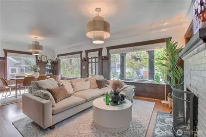 4006 Corliss Avenue N, Seattle, WA 98103 - Photo 3
