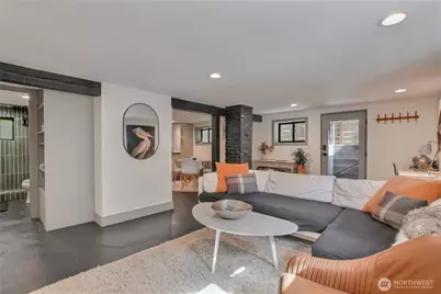4006 Corliss Avenue N, Seattle, WA 98103 - Photo 21