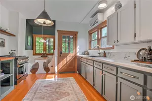 4006 Corliss Ave N, Seattle, WA 98103 - Photo 7